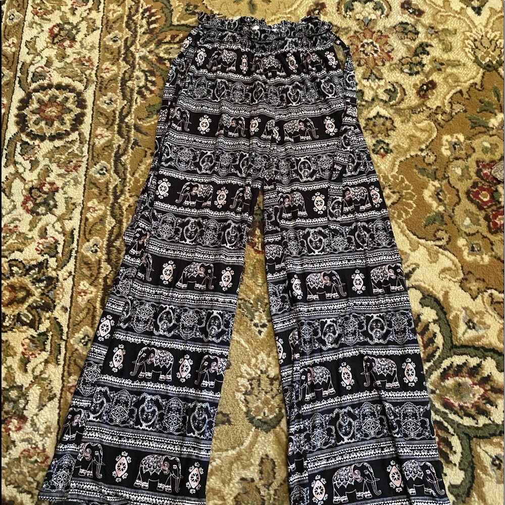 Pink Republic Black Palazzo Pants with Cute Elephant Pattern Size S